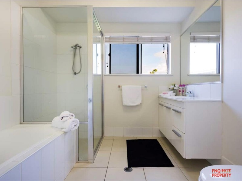 /61 Harbour Drive, Trinity Park QLD 4879