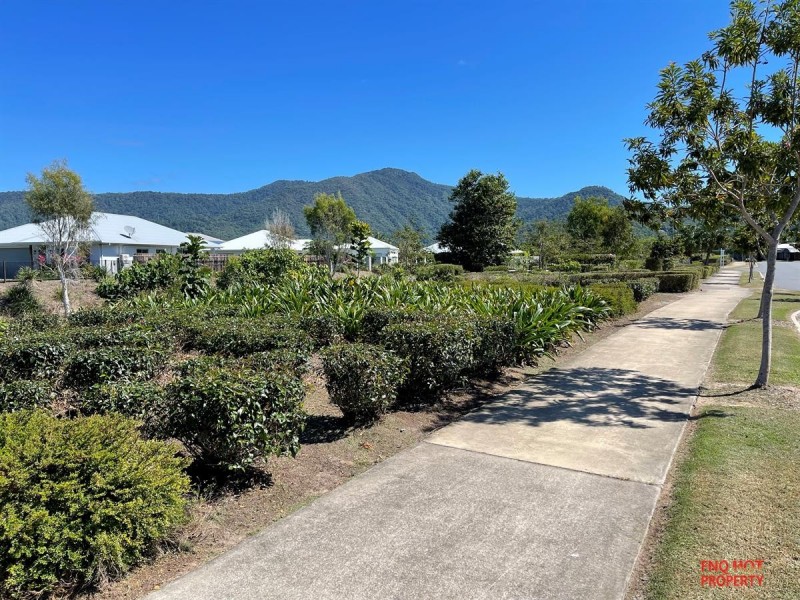 /19 The Avenue, Trinity Park QLD 4879