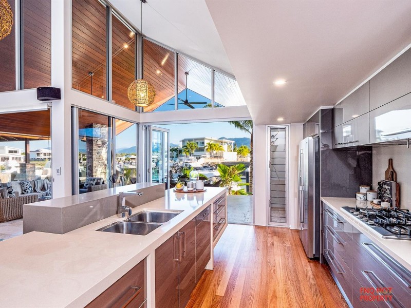 /11 Brindabella Quay, Trinity Park QLD 4879