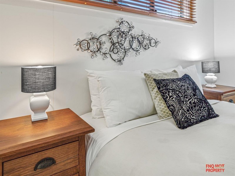 /52 Harbour Drive, Trinity Park QLD 4879