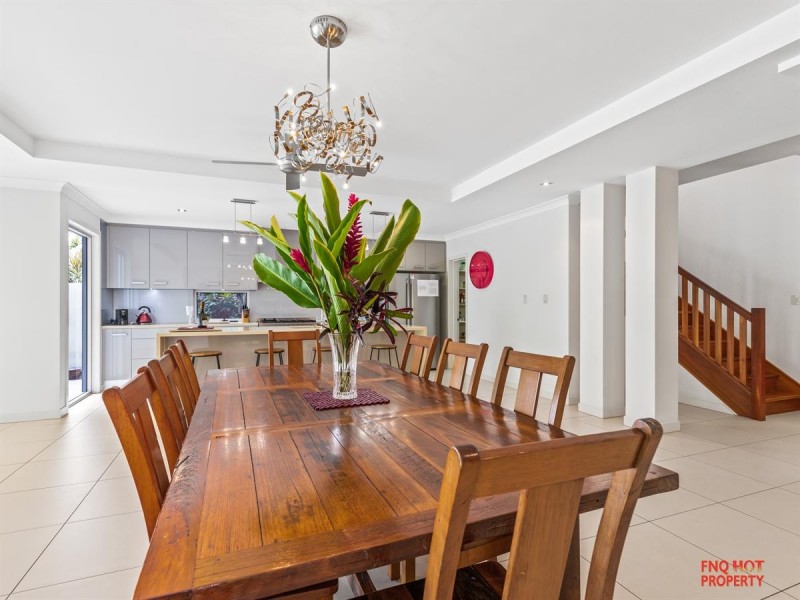 /52 Harbour Drive, Trinity Park QLD 4879