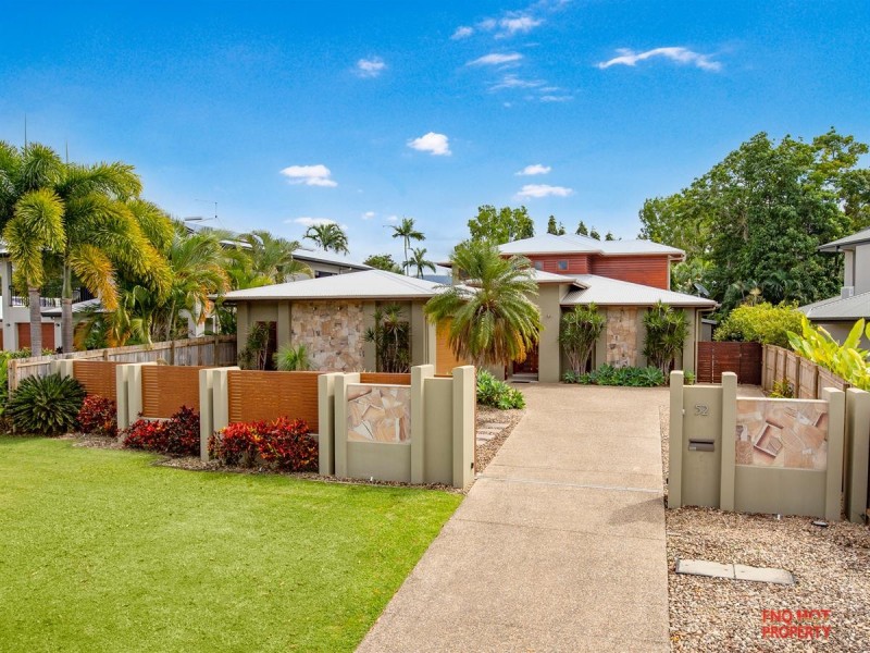 /52 Harbour Drive, Trinity Park QLD 4879