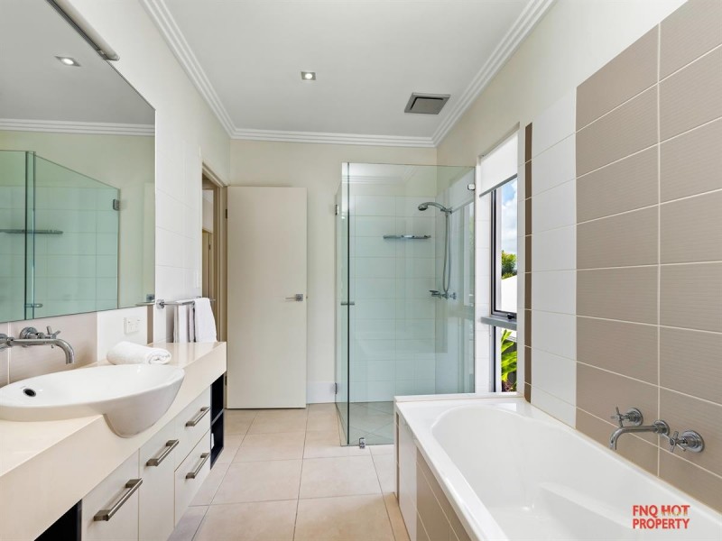 /59 Harbour Drive, Trinity Park QLD 4879