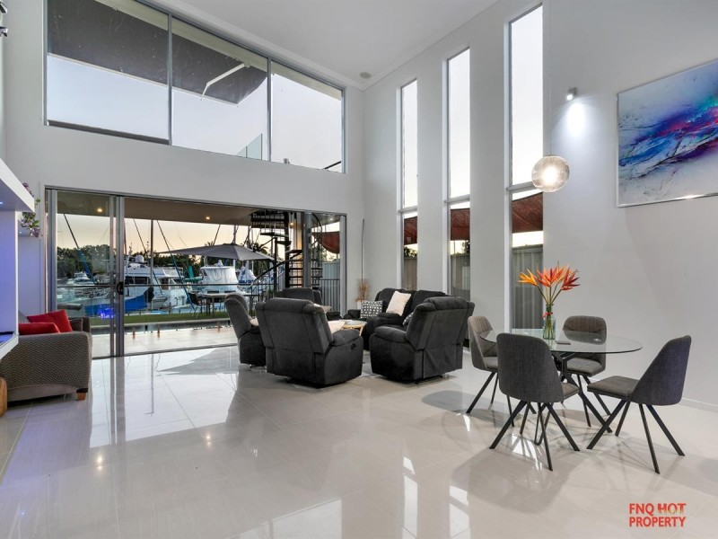 /18 Marina Quay, Trinity Park QLD 4879
