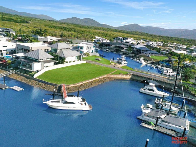 /14 Ragamuffin Quay, Trinity Park QLD 4879