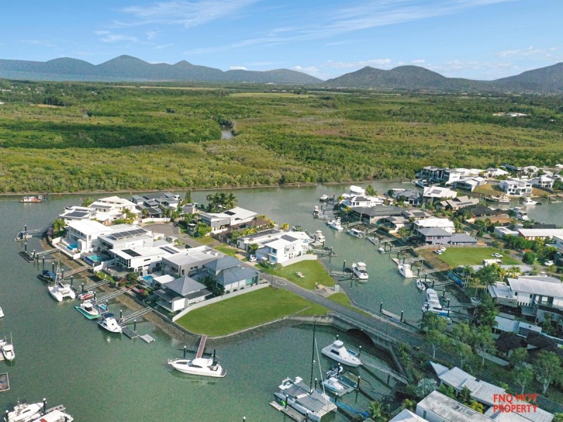 /14 Ragamuffin Quay, Trinity Park QLD 4879