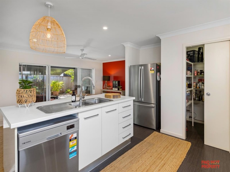 /10 Seaways Street, Trinity Beach QLD 4879