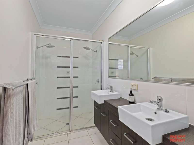 /10 Seaways Street, Trinity Beach QLD 4879