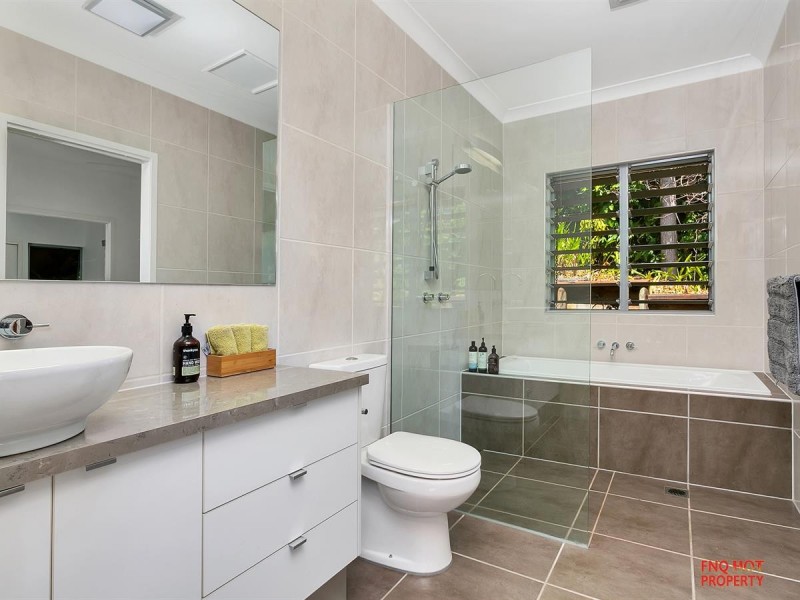 /66 Bangalow  Lane, Palm Cove QLD 4879