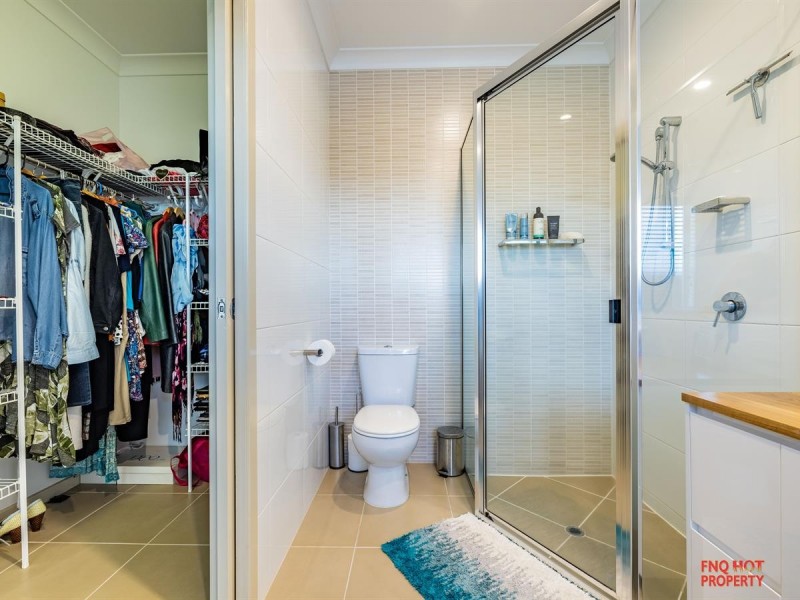 2/60 Harbour Drive, Trinity Park QLD 4879