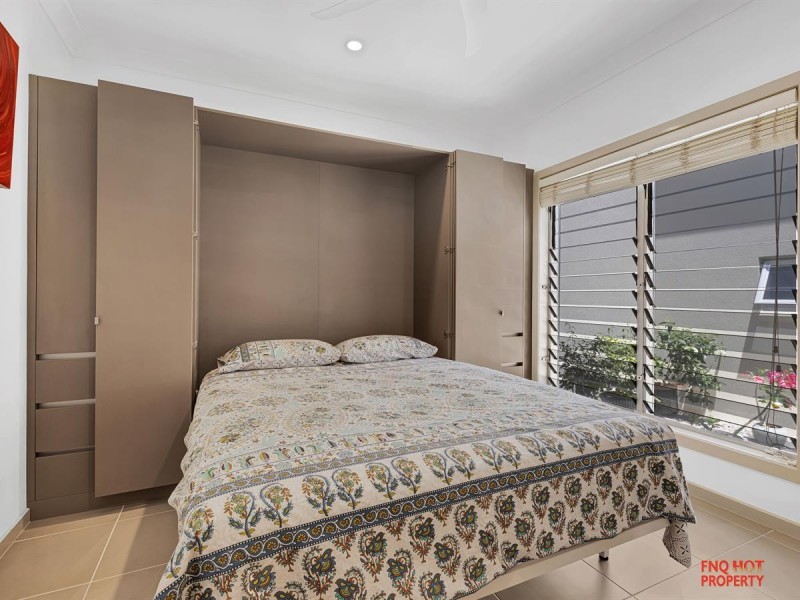 2/60 Harbour Drive, Trinity Park QLD 4879