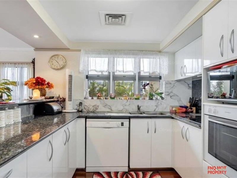 24/73 Spence Street, Cairns City QLD 4870