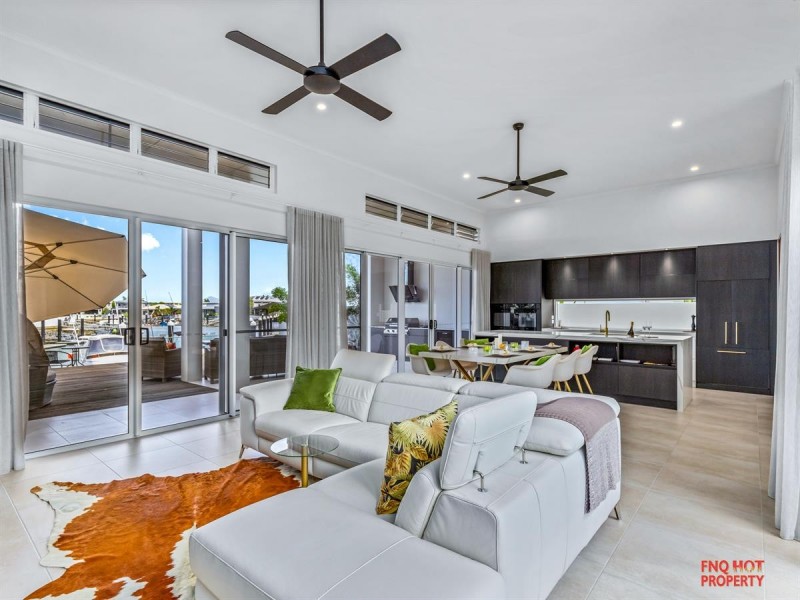 /79 Harbour Drive, Trinity Park QLD 4879