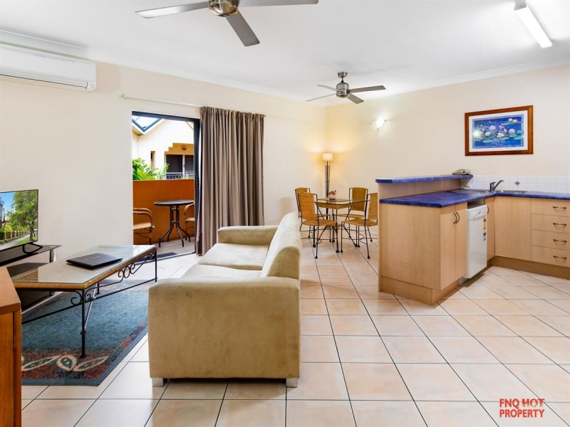 28/255 Lake Street, Cairns North QLD 4870