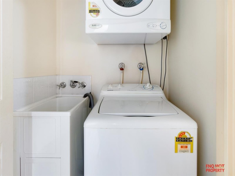 28/255 Lake Street, Cairns North QLD 4870