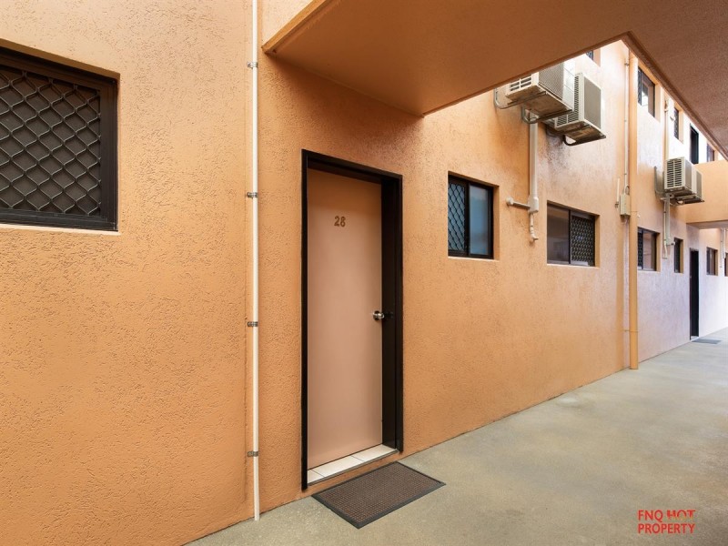28/255 Lake Street, Cairns North QLD 4870