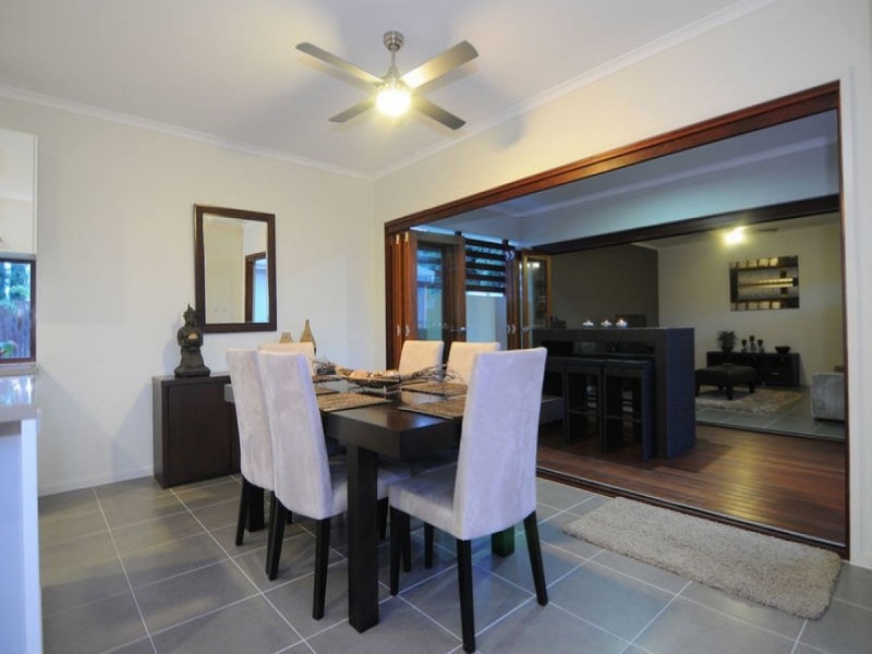/33 Iridescent Drive, Trinity Park QLD 4879