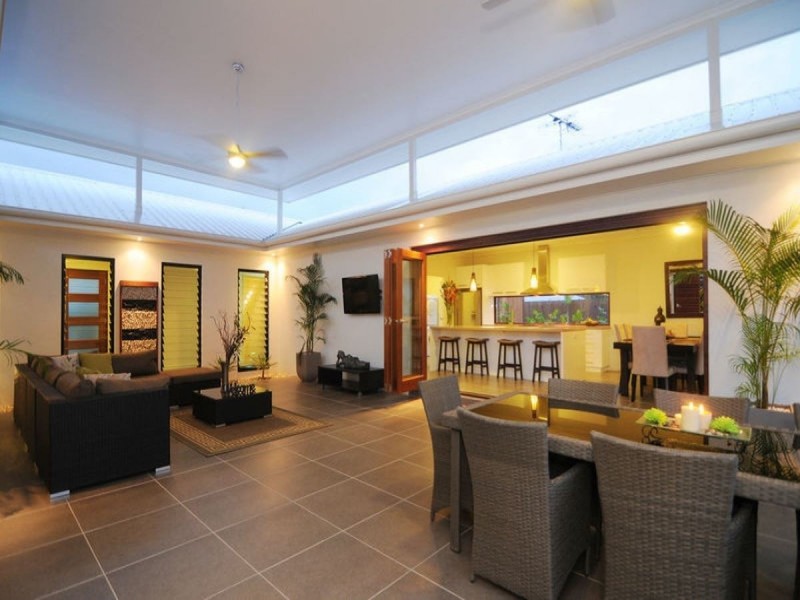 /33 Iridescent Drive, Trinity Park QLD 4879