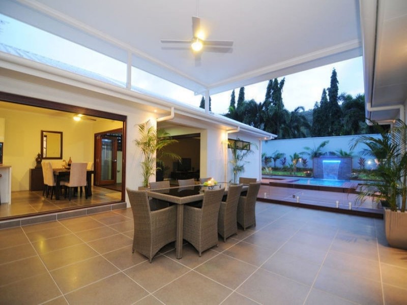 /33 Iridescent Drive, Trinity Park QLD 4879