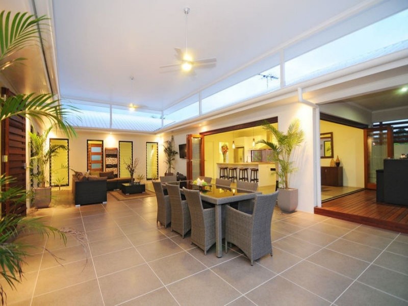 /33 Iridescent Drive, Trinity Park QLD 4879