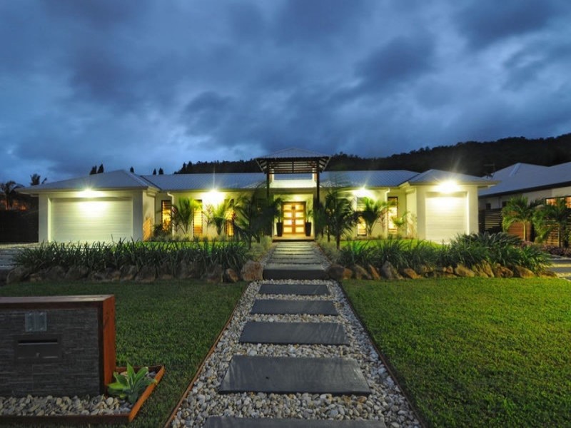 /33 Iridescent Drive, Trinity Park QLD 4879