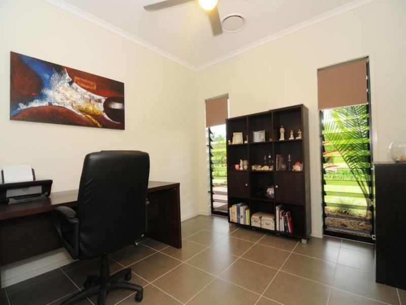 /33 Iridescent Drive, Trinity Park QLD 4879