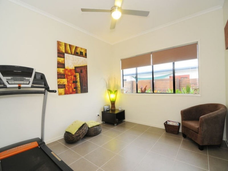 /33 Iridescent Drive, Trinity Park QLD 4879