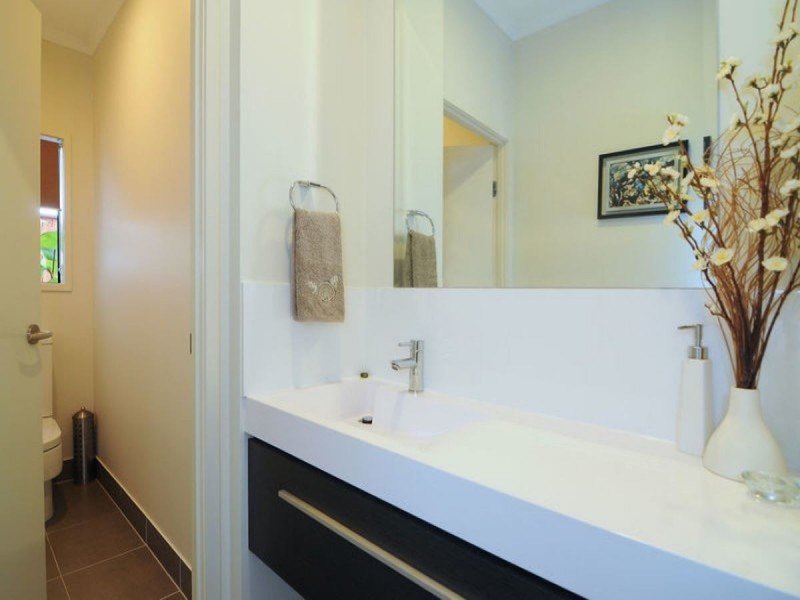 /33 Iridescent Drive, Trinity Park QLD 4879