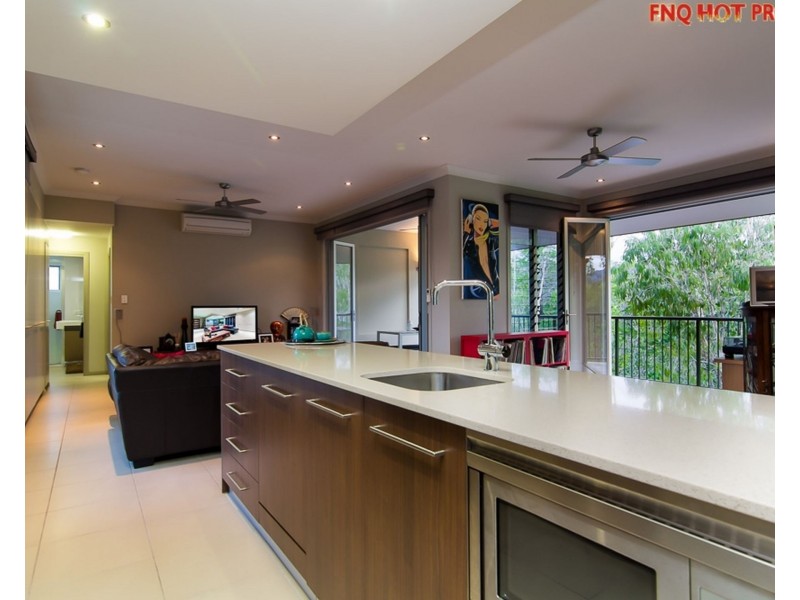 4/110 Harbour Drive, Trinity Park QLD 4879