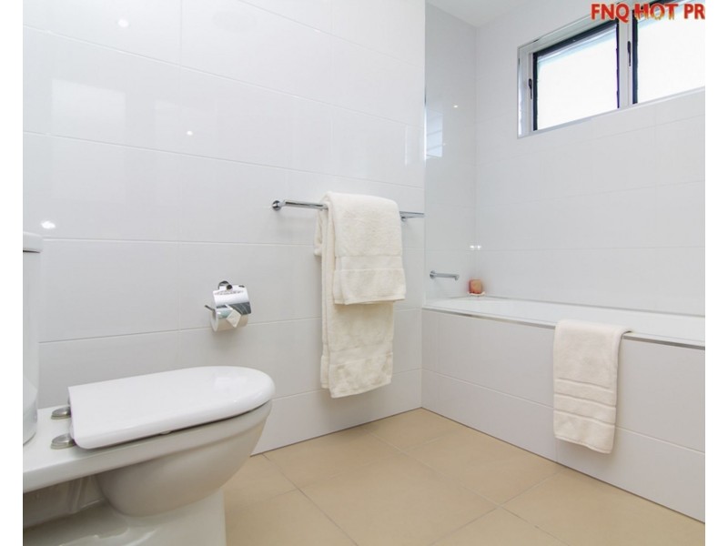 4/110 Harbour Drive, Trinity Park QLD 4879