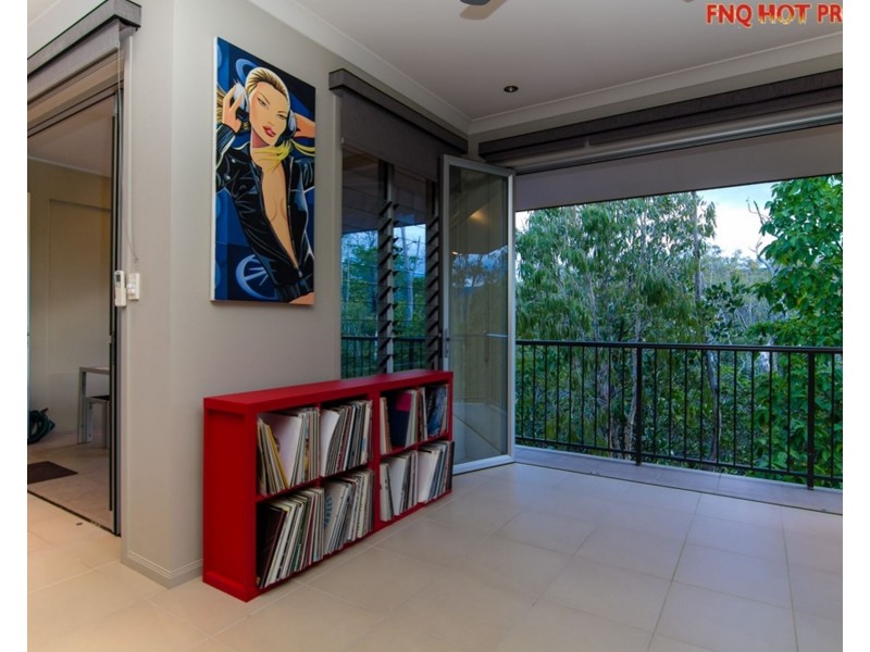 4/110 Harbour Drive, Trinity Park QLD 4879