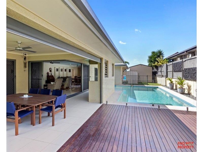 /3 Retreat Close, Palm Cove QLD 4879