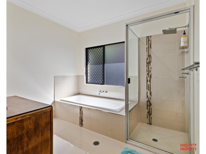 /3 Retreat Close, Palm Cove QLD 4879