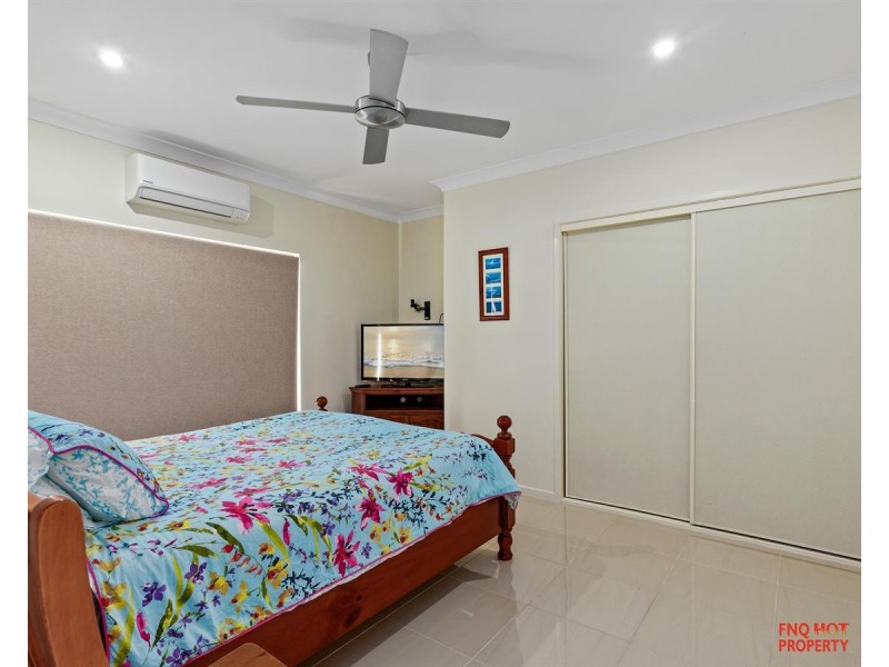 /3 Retreat Close, Palm Cove QLD 4879