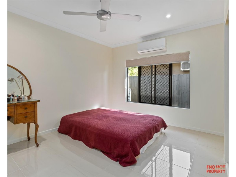 /3 Retreat Close, Palm Cove QLD 4879