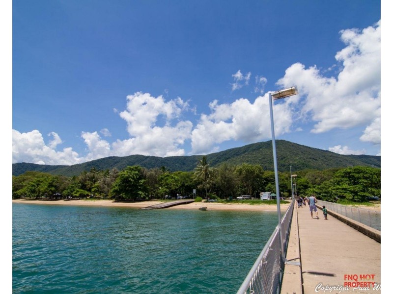 /3 Retreat Close, Palm Cove QLD 4879