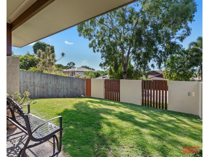 /3 Retreat Close, Palm Cove QLD 4879