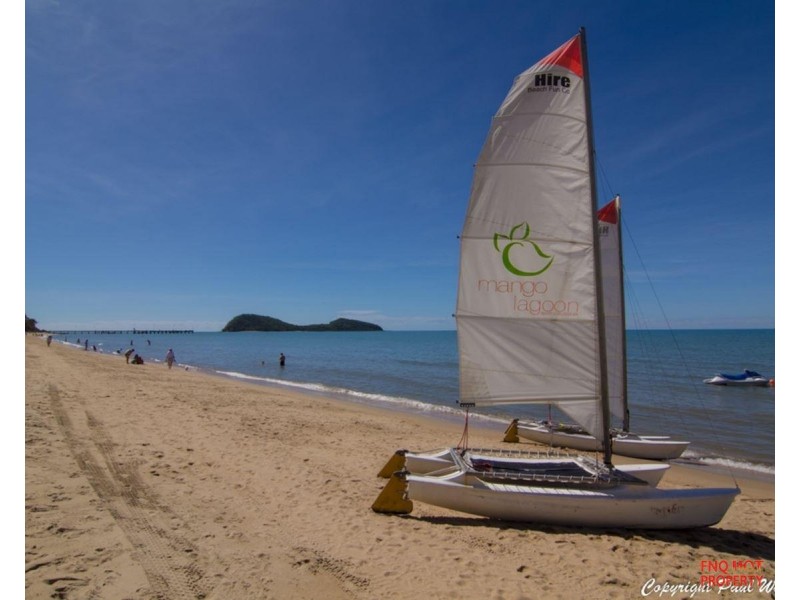 /3 Retreat Close, Palm Cove QLD 4879