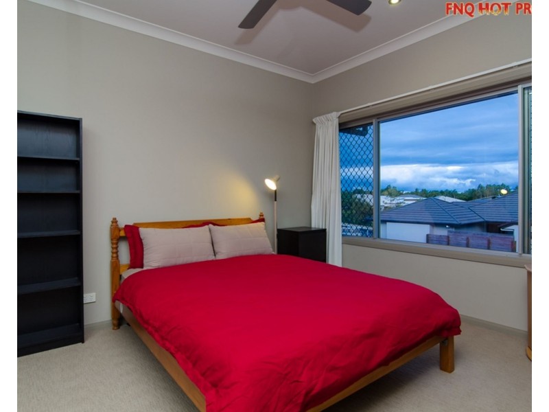 4/110 Harbour Drive, Trinity Park QLD 4879