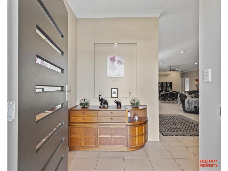 /16 Selwyn Circuit, Trinity Park QLD 4879