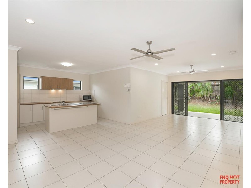/142 Roberts Drive, Trinity Beach QLD 4879