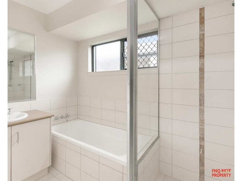 /142 Roberts Drive, Trinity Beach QLD 4879