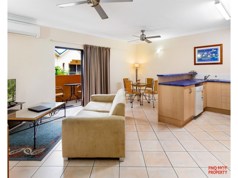 28/255 Lake Street, Cairns North QLD 4870