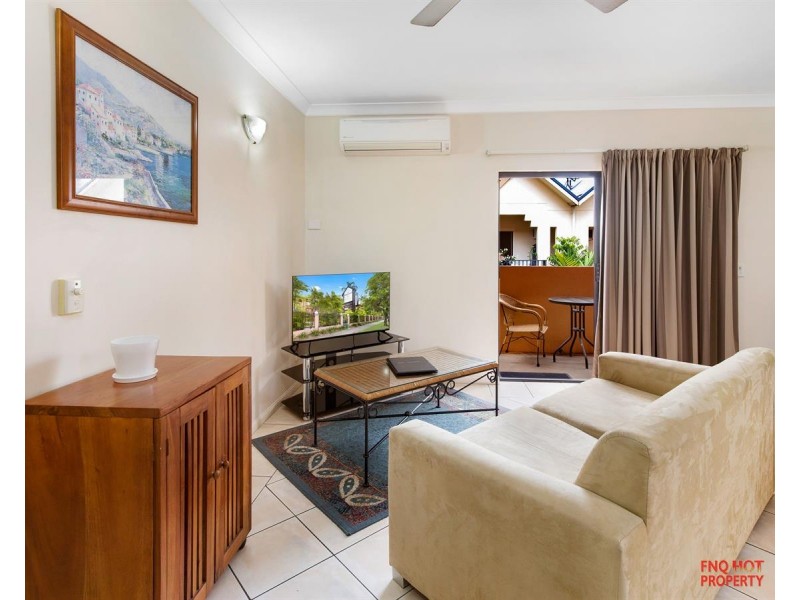 28/255 Lake Street, Cairns North QLD 4870