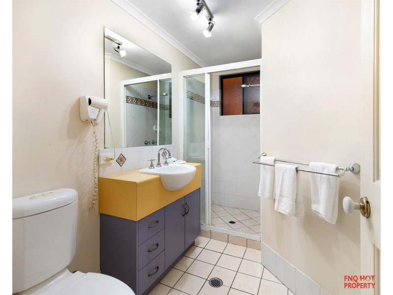 28/255 Lake Street, Cairns North QLD 4870