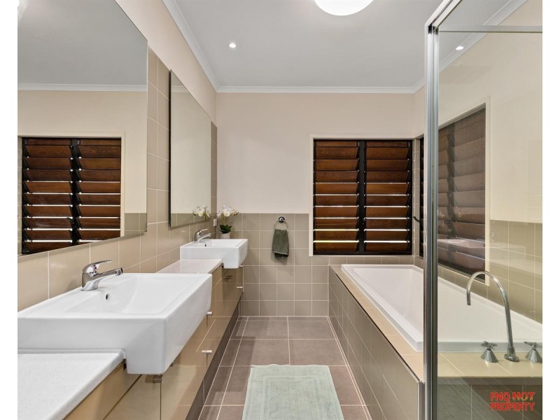 /39 Iridescent Drive, Trinity Park QLD 4879