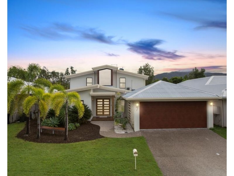 /7 Icefire Quay, Trinity Park QLD 4879