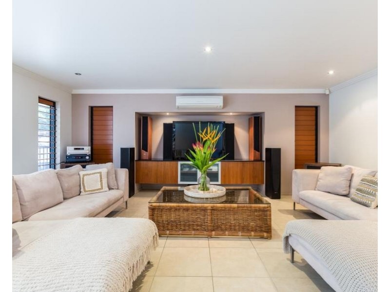 /7 Icefire Quay, Trinity Park QLD 4879
