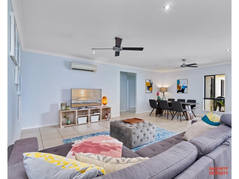 /5 Iridescent Drive, Trinity Park QLD 4879