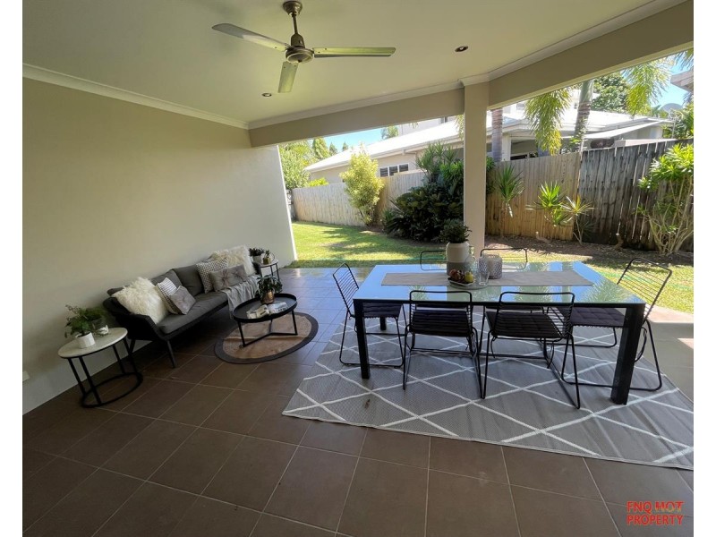 /10 Icefire Quay, Trinity Park QLD 4879